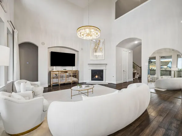 631 Aquilla Sq, Webster, TX 77598