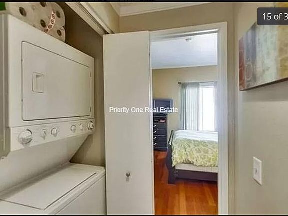 2nd image of 2220 Camino De La Reina Unit 206