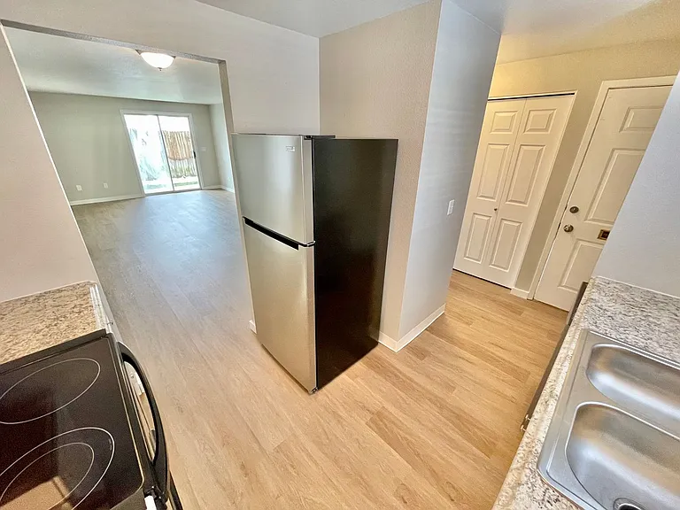 Driscoll Ln. 4-Plex — Photo 3