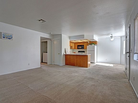 4th image of 8410 Eldora Ave Unit 2033