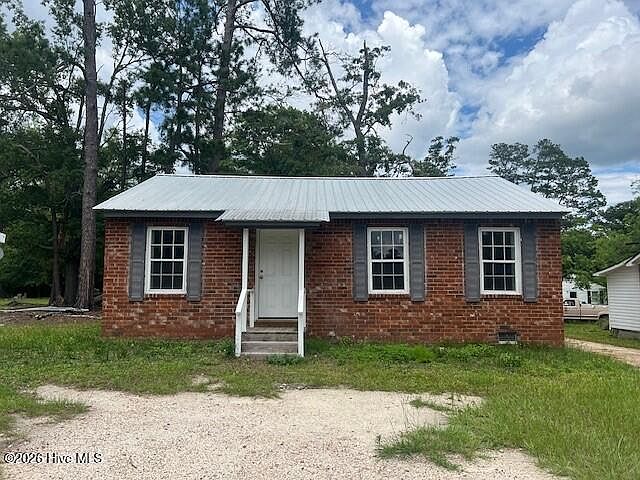 1st image of 604 Ellington Avenue
