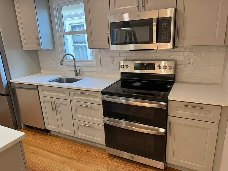 88 Lyon St #1 — Photo 4