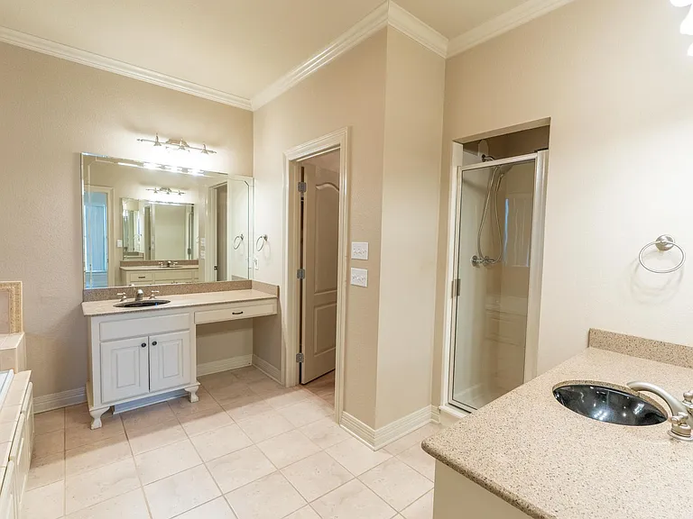 10011 Loveland Ct — Photo 10