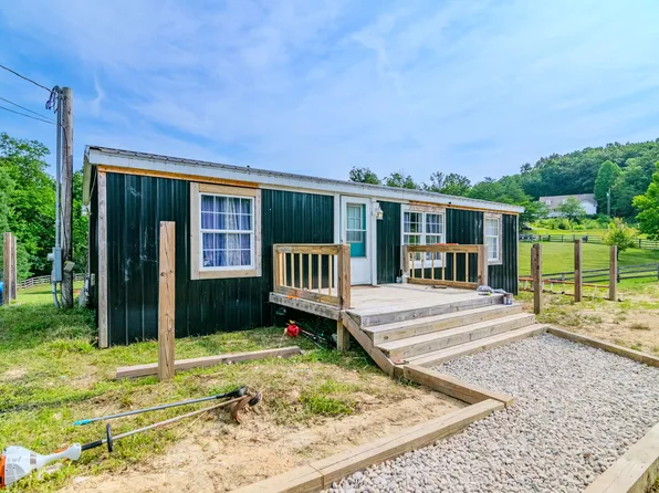 275 Hidden Valley Rd, Berea, KY 40403