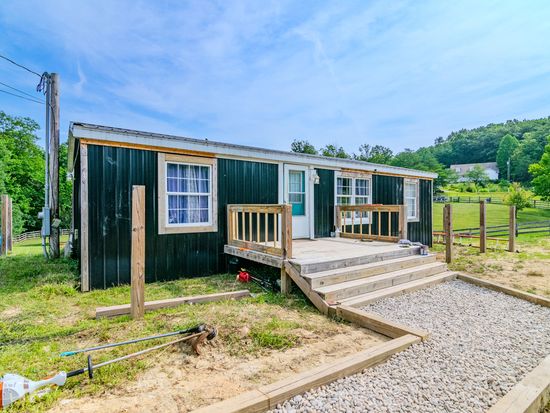 275 Hidden Valley Rd, Berea, KY 40403