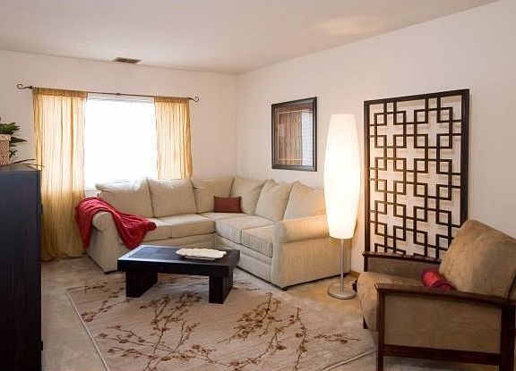 12' x 20' Living Room