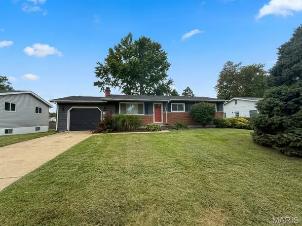 6 Saint Violet Dr, Saint Peters, MO 63376