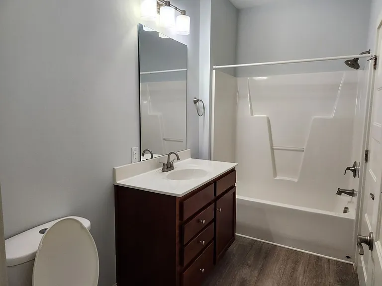 4021 Blackstone Dr #200 — Photo 8