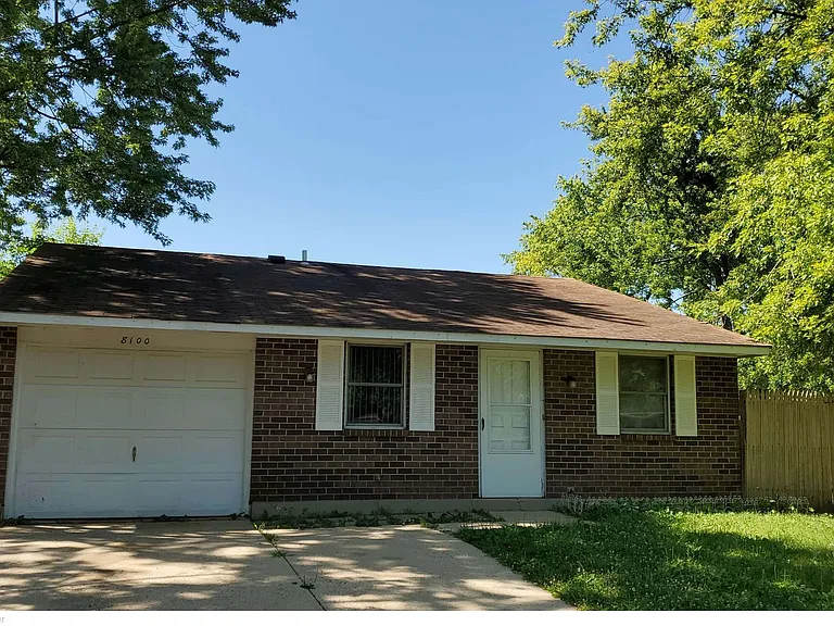8100 Mount Snow Dr — Photo 1