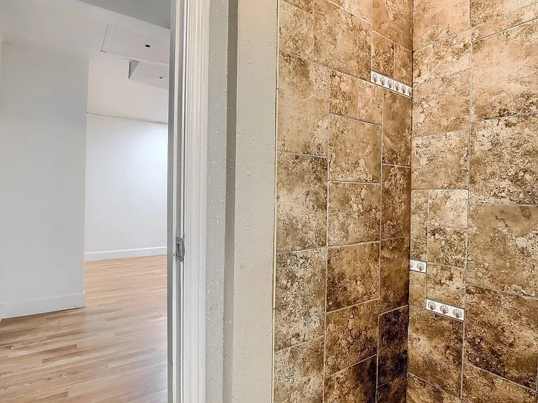 207 Teal St — Photo 27