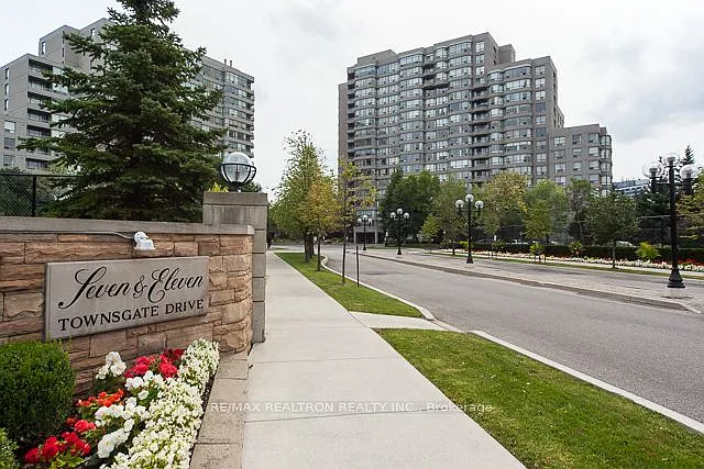 7 Townsgate Dr #1206 photo 1