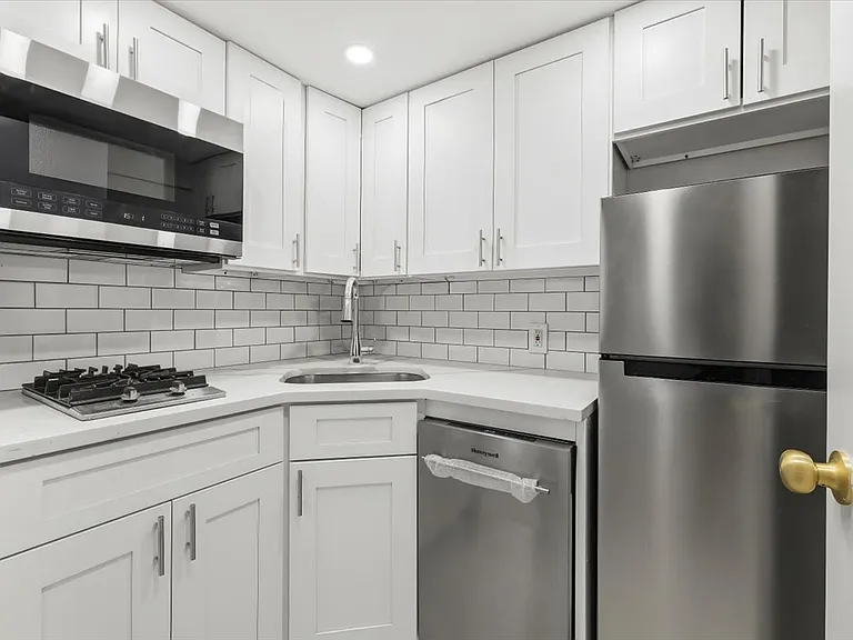 101 Pershing Rd — Photo 11