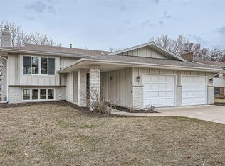 5609 Pascal St, Shoreview, MN 55126