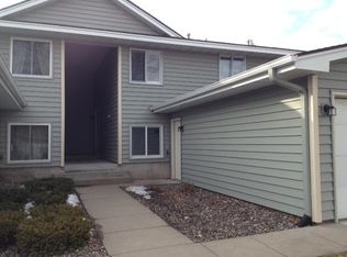 6204 Magda Dr, Maple Grove, MN 55369