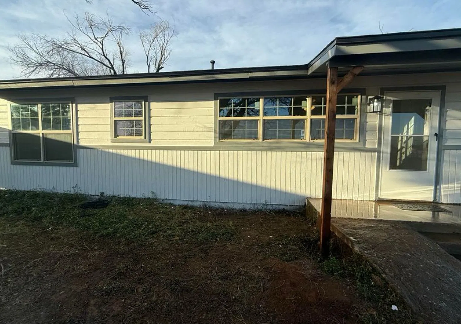 Newly Remodeled 3 Bedroom Home — Photo 1