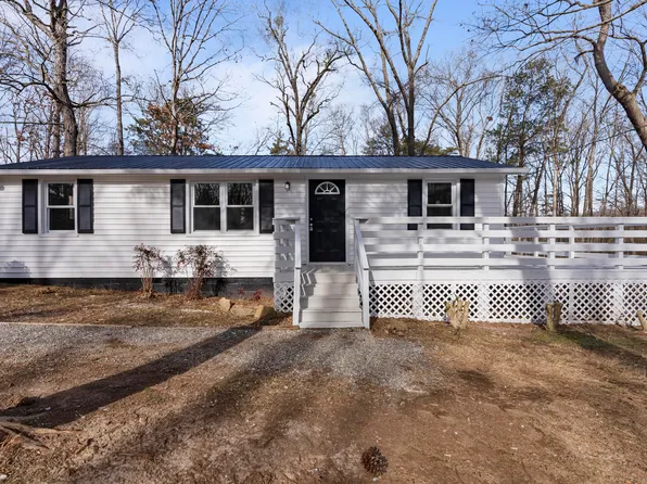 8853 Siler City Glendon Rd, Bear Creek, NC 27207