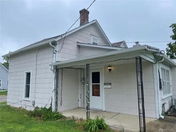 300 N Church St, New Carlisle, OH 45344