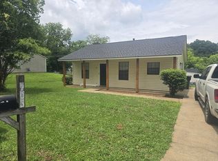 705 Avenue J, West Point, GA 31833