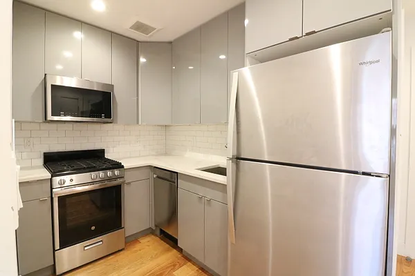 Rented by Oxford Property Group | media 8