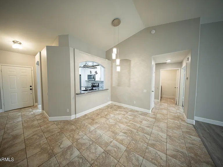 1118 S Surfside Dr — Photo 14