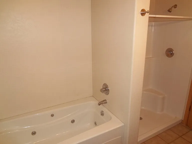 2834 Lincoln Ave — Photo 7