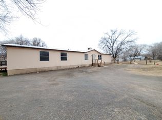 145 Noble Ln, Bosque Farms, NM 87068