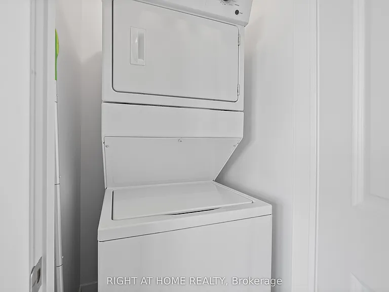 450 Dundas St E #804 — Photo 8