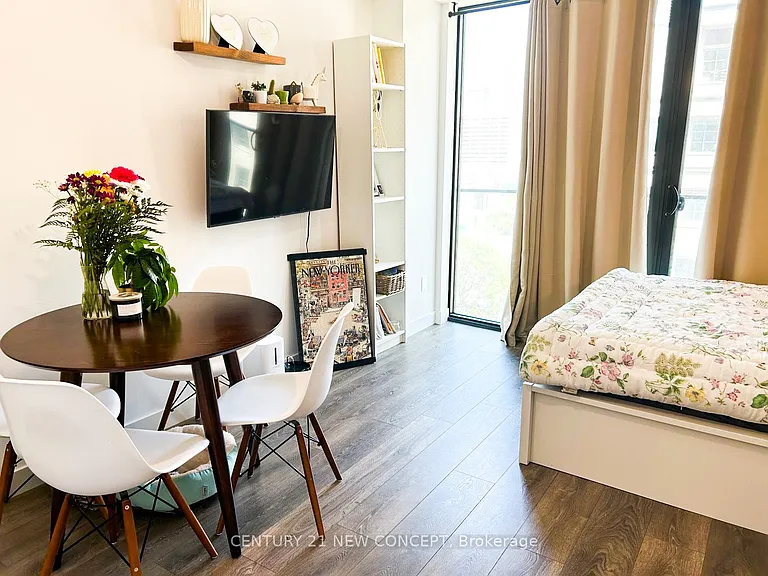 215 Queen St W #809 — Photo 6