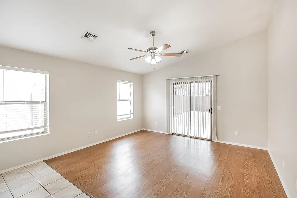 3 bed, 2.0 bath, 1310 sqft, $1,855 — Photo 4