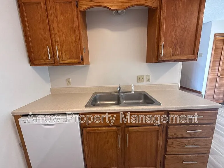 1248 S Jackson St — Photo 9