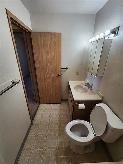 Lakefront Apartments for Rent in North Pole, AK | Beaver Lake Apartments — Photo 19
