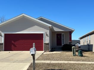 3 Megan Ct, Bloomington, IL 61705