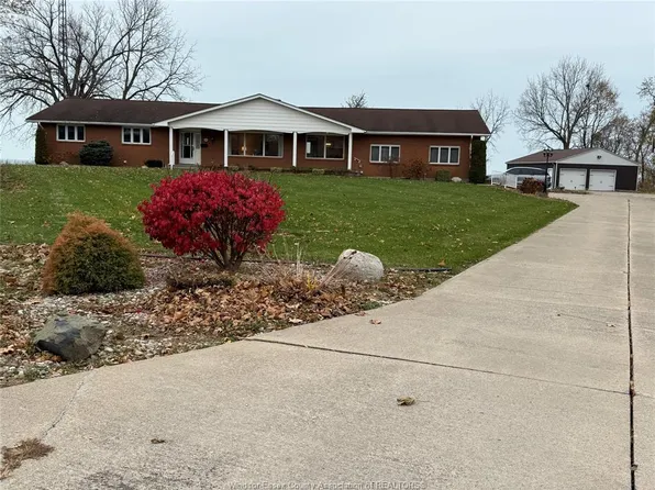 1239 Oxford Ave, Kingsville, ON N9Y 2S8