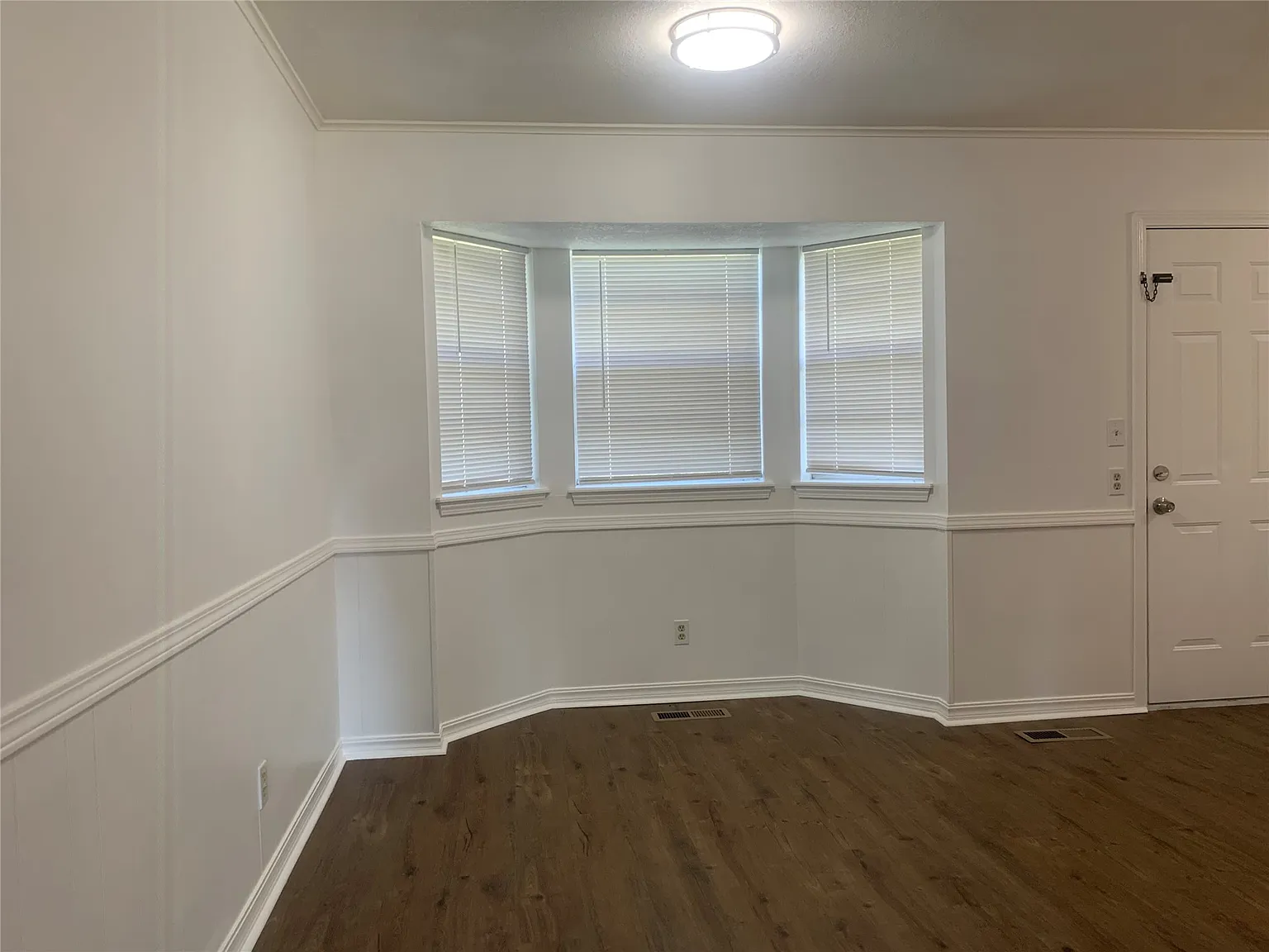 3 bed, 2.0 bath, 1146 sqft, $1,400 — Photo 3