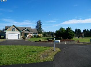 33043 Douglas Ln, Warrenton, OR 97146