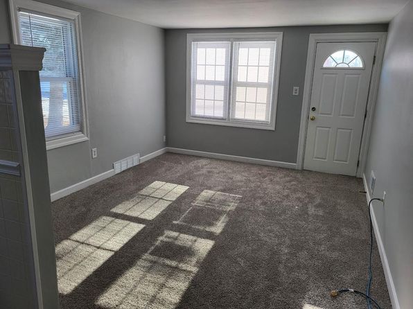 215 Fagen St, Dyer, IN 46311