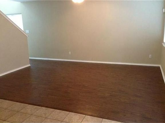2nd image of 16614 Cairngrove Ln