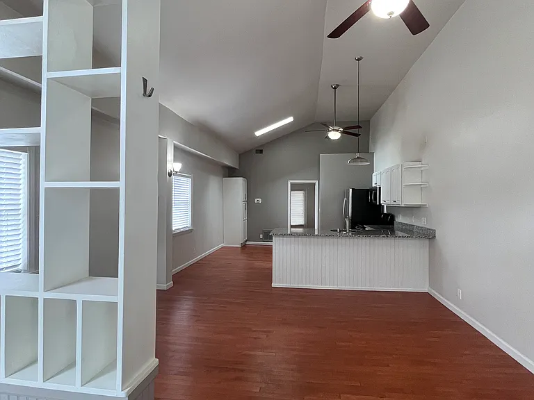 322 S Wenzel St — Photo 8
