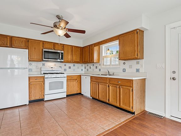 5th image of 166 Longford Rd