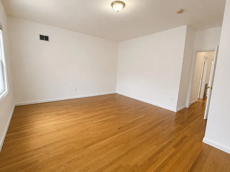 217 Tonnelle Ave #1 — Photo 5