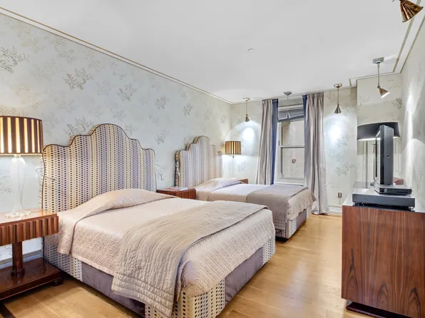 1 Central Park South image 16 of 28