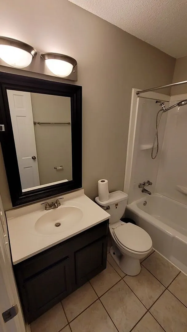 2 bed, 1.5 bath, $1,245 — Photo 3