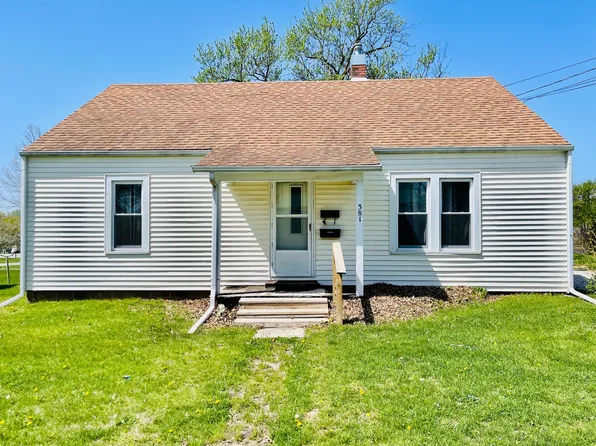 381 Cherry St, Pittsfield, IL 62363