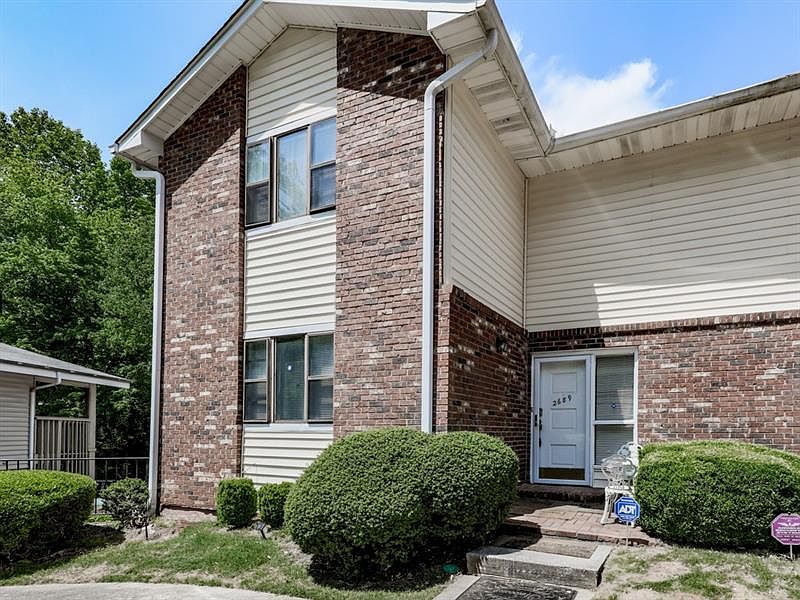 1st image of 2689 Twiggs Cir SE