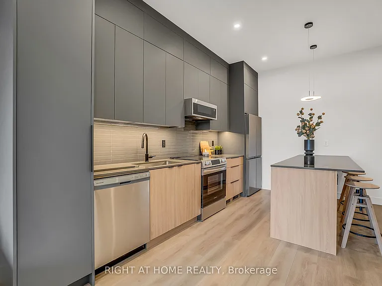 1169 Davenport Rd #2 — Photo 7