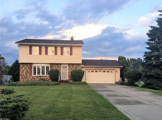 7215 Raynham Dr, Bedford, OH 44146