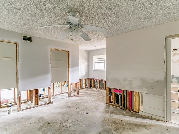 5th image of 4914 N Braeswood Blvd