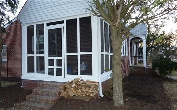 2nd image of 2413 National St