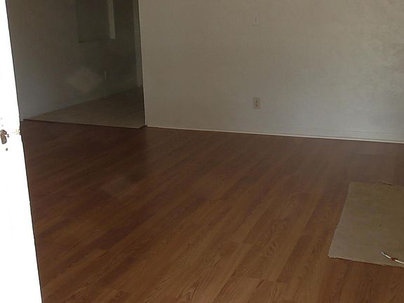 3rd image of 125 S Franklin St