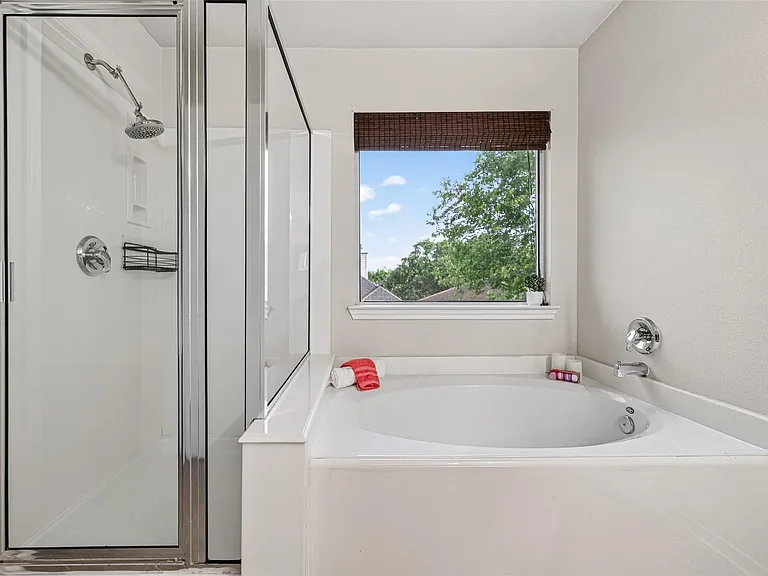 16855 Carrollton Creek Ln — Photo 12